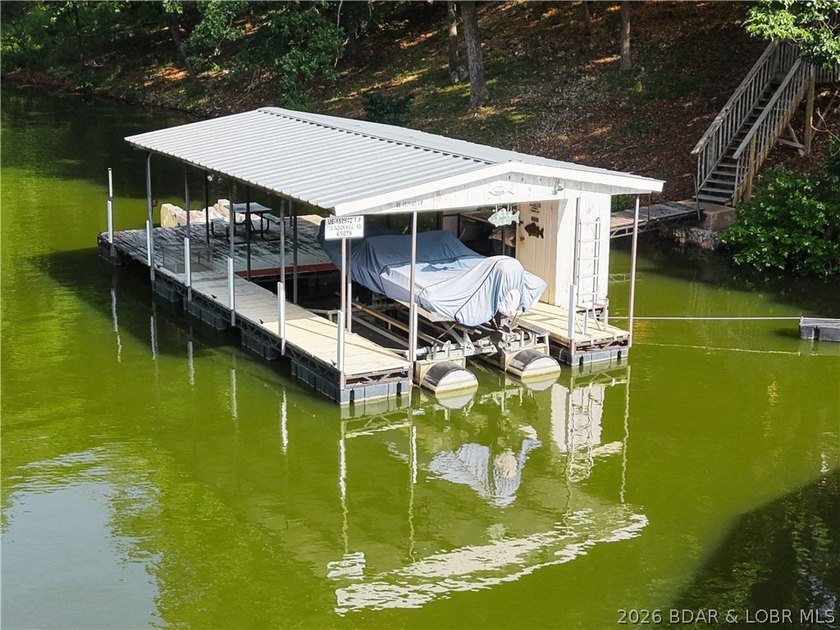 Finding a lakefront property with both great water access and - photo 3