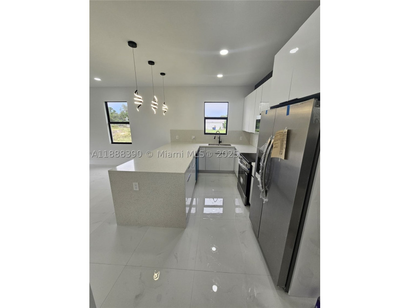New Construction Home truly a must see ! Seller will contribute - photo 7