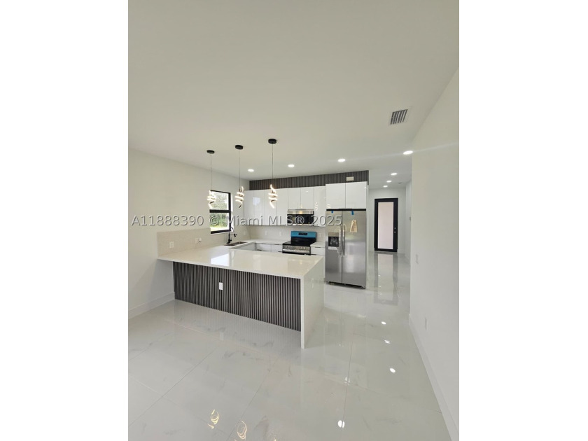 New Construction Home truly a must see ! Seller will contribute - photo 8