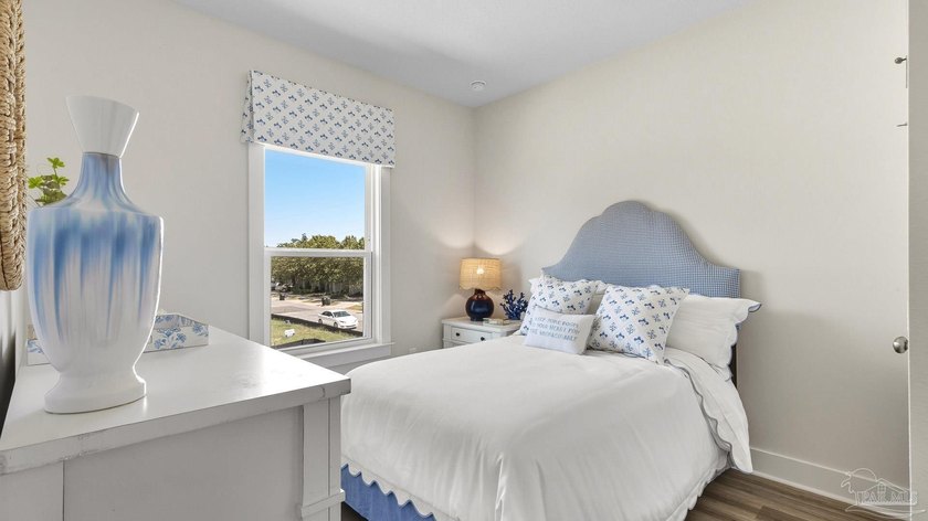 Welcome to Stadium Way! This thoughtfully designed two-story - photo 22