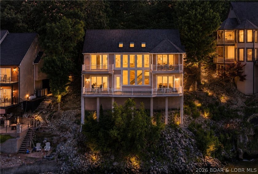 Luxury living with breathtaking views at the 20 MM of the Lake - photo 5