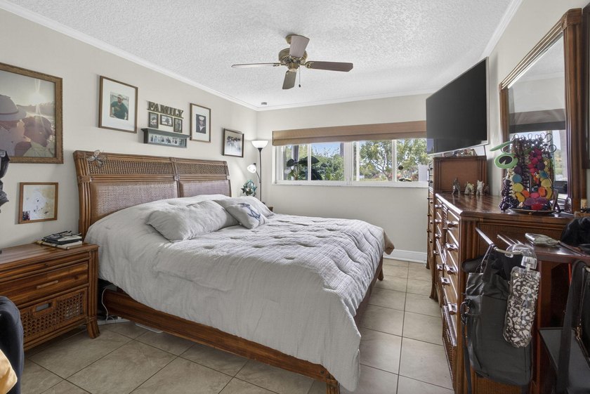 Beautifully maintained 2BR/2BA end-unit villa in desirable - photo 21