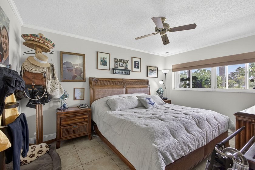 Beautifully maintained 2BR/2BA end-unit villa in desirable - photo 22