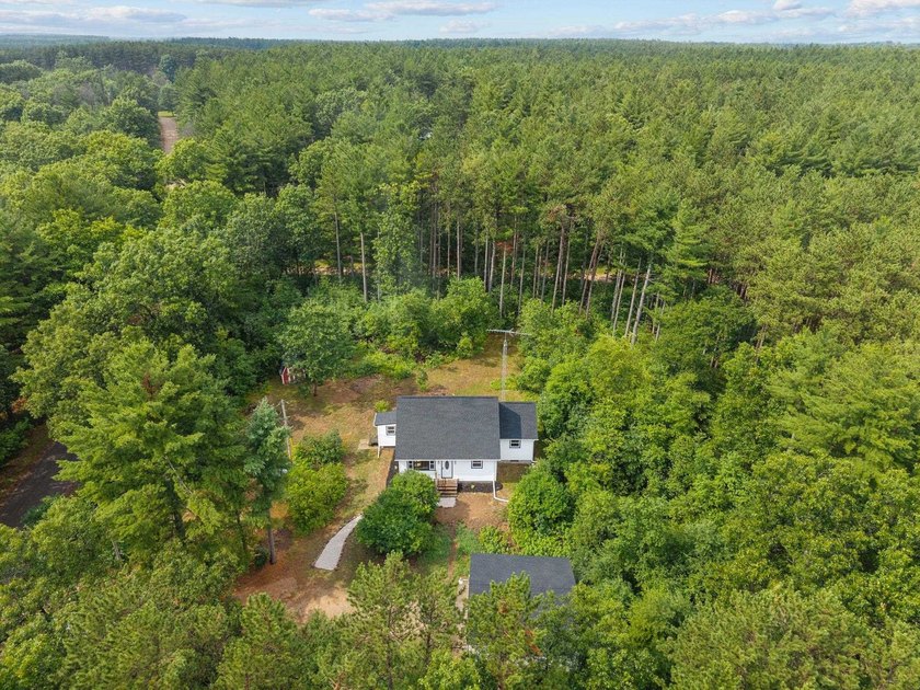 Completely updated 4-bedroom home situated on 2.9 private acres - photo 45