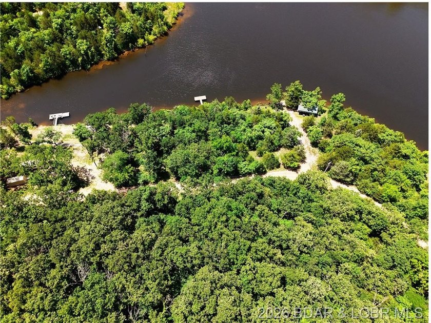 Enjoy the best of both worlds with this 0.21-acre second-tier - photo 3