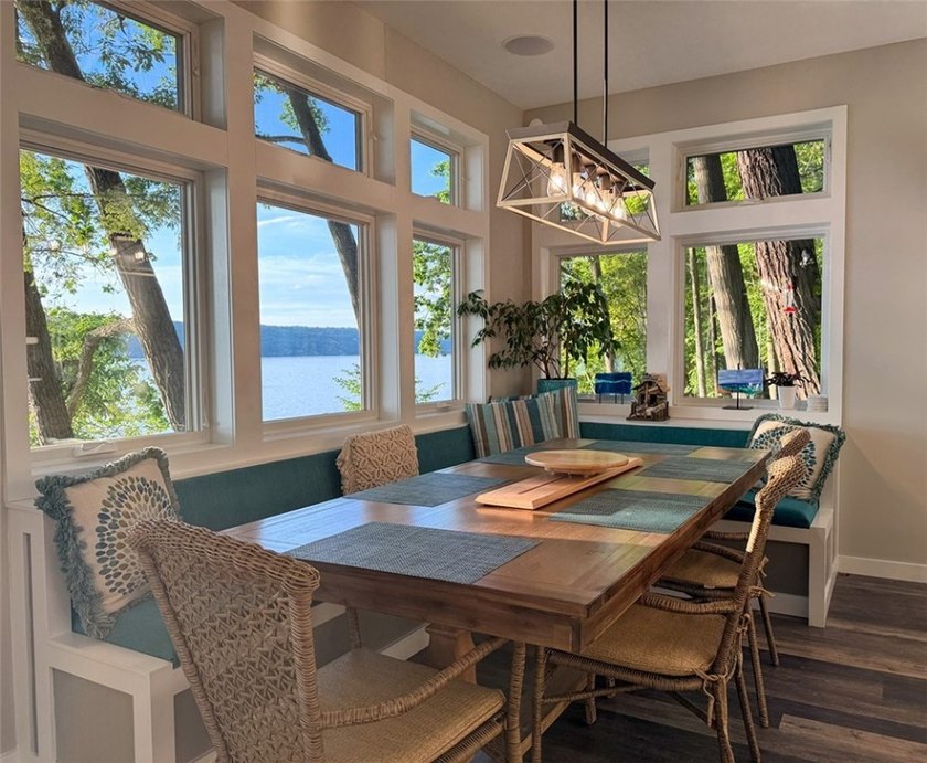 The Ultimate All-Season Lake Home. Custom 4 BR, 3.5 Bath, 2426 - photo 18
