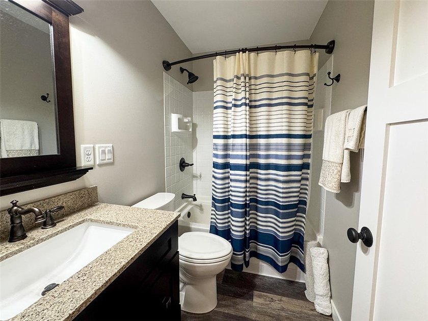 The Ultimate All-Season Lake Home. Custom 4 BR, 3.5 Bath, 2426 - photo 30