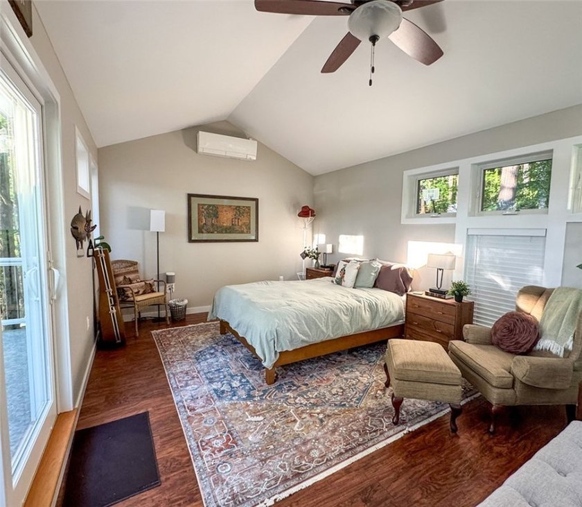 The Ultimate All-Season Lake Home. Custom 4 BR, 3.5 Bath, 2426 - photo 31