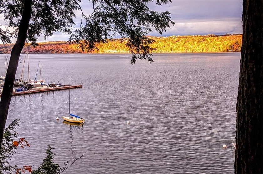 The Ultimate All-Season Lake Home. Custom 4 BR, 3.5 Bath, 2426 - photo 42