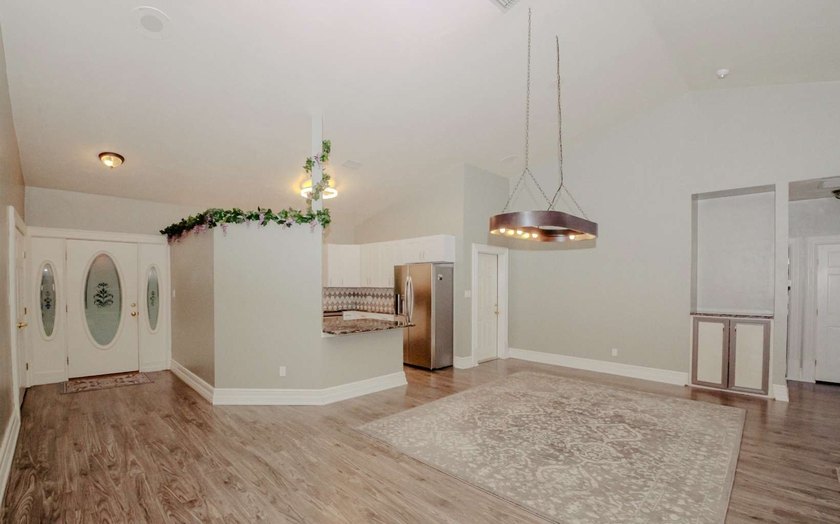 Welcome to your peaceful retreat in Lake City, Florida. This - photo 12