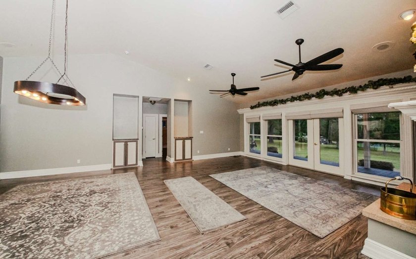 Welcome to your peaceful retreat in Lake City, Florida. This - photo 14