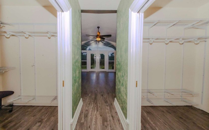 Welcome to your peaceful retreat in Lake City, Florida. This - photo 20
