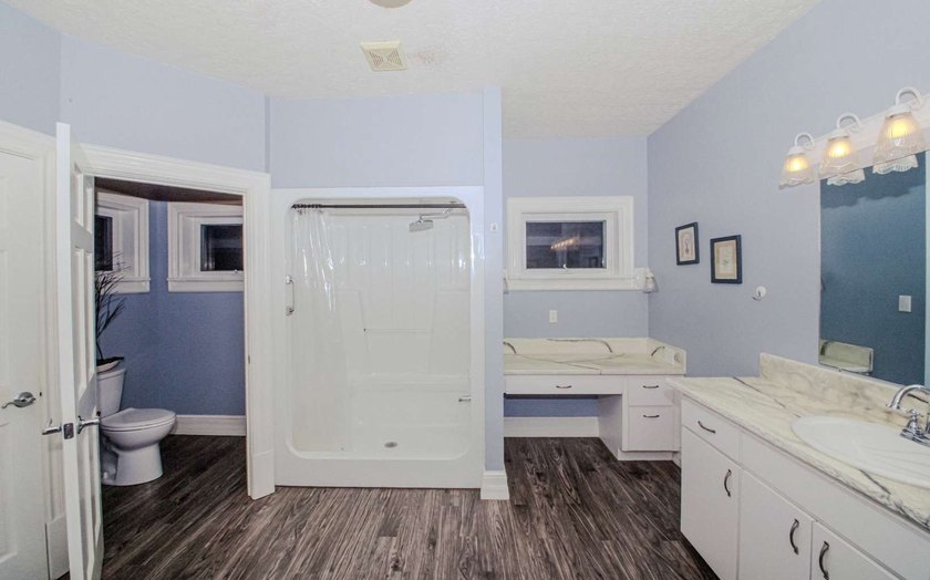Welcome to your peaceful retreat in Lake City, Florida. This - photo 21