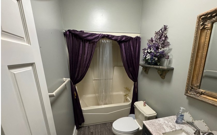 Welcome to your peaceful retreat in Lake City, Florida. This - photo 25