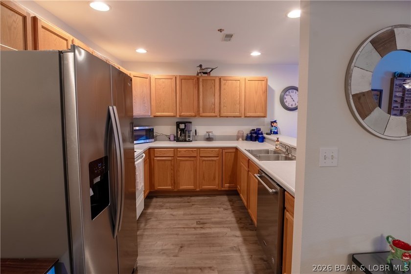 Don't miss your opportunity to own a beautifully furnished - photo 8