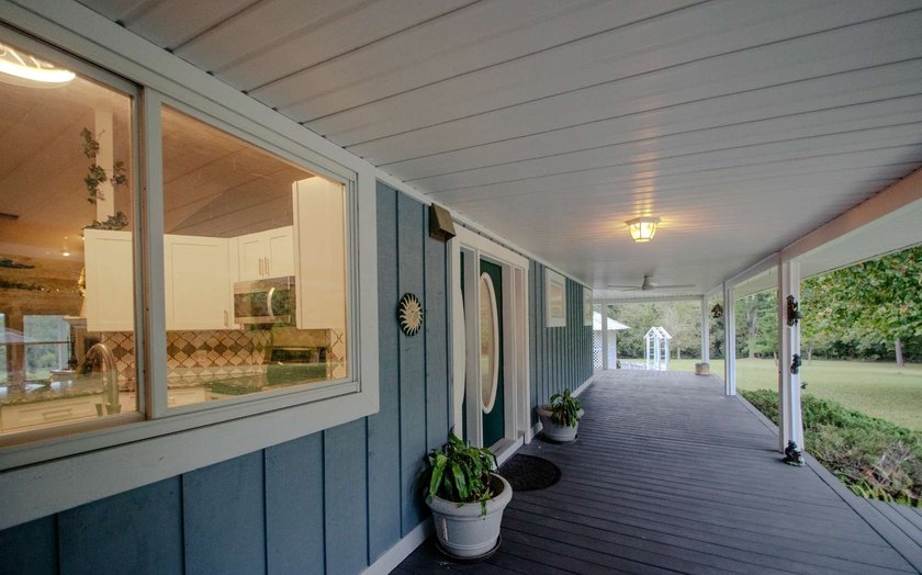 Welcome to your peaceful retreat in Lake City, Florida. This - photo 50