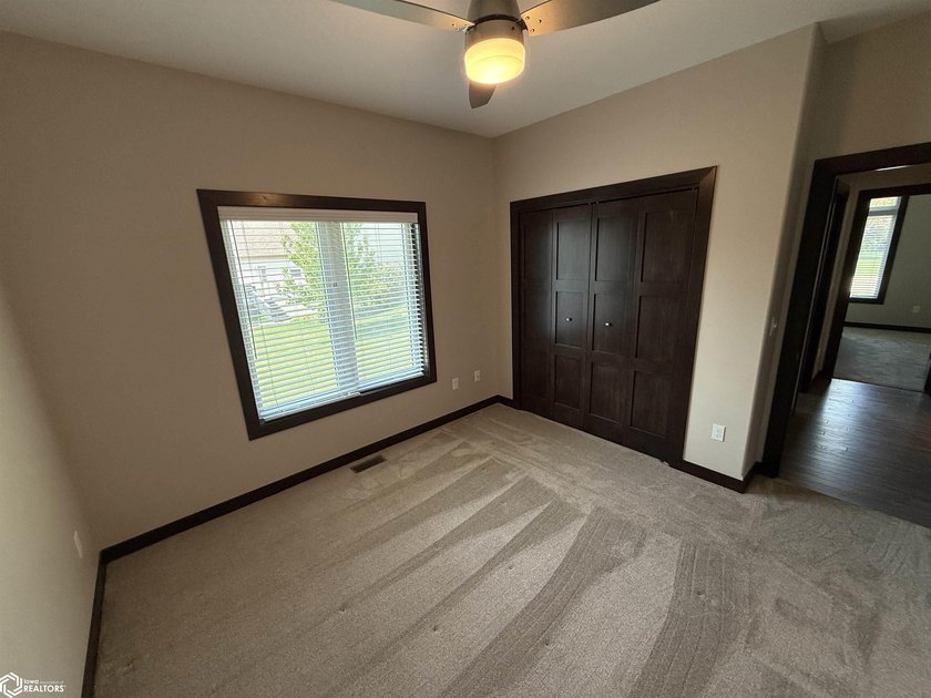 This stunning newer-construction 5-bedroom ranch home perfectly - photo 22