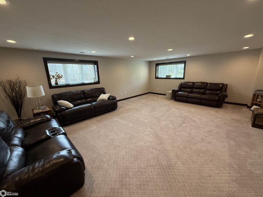 This stunning newer-construction 5-bedroom ranch home perfectly - photo 25