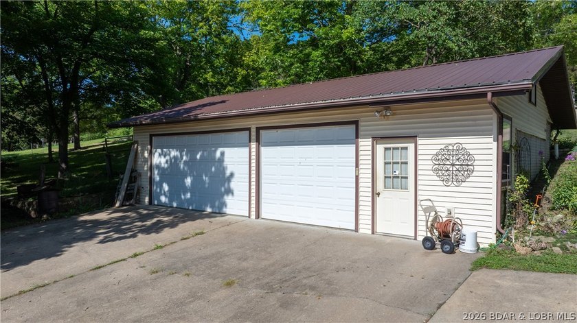 Discover this stunning, flat lakefront property with no HOA - photo 10