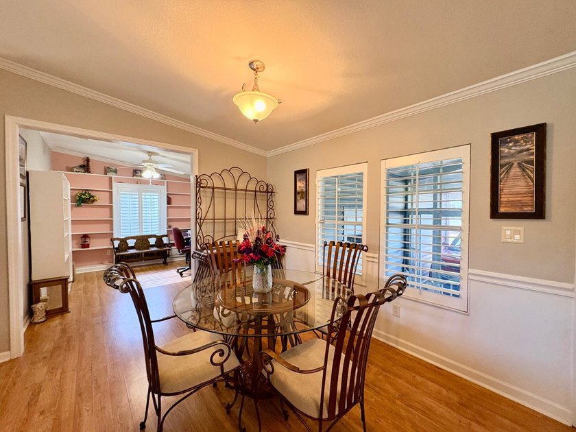 This beautifully maintained 1,368 sqft FURNISHED home offers 2 - photo 31