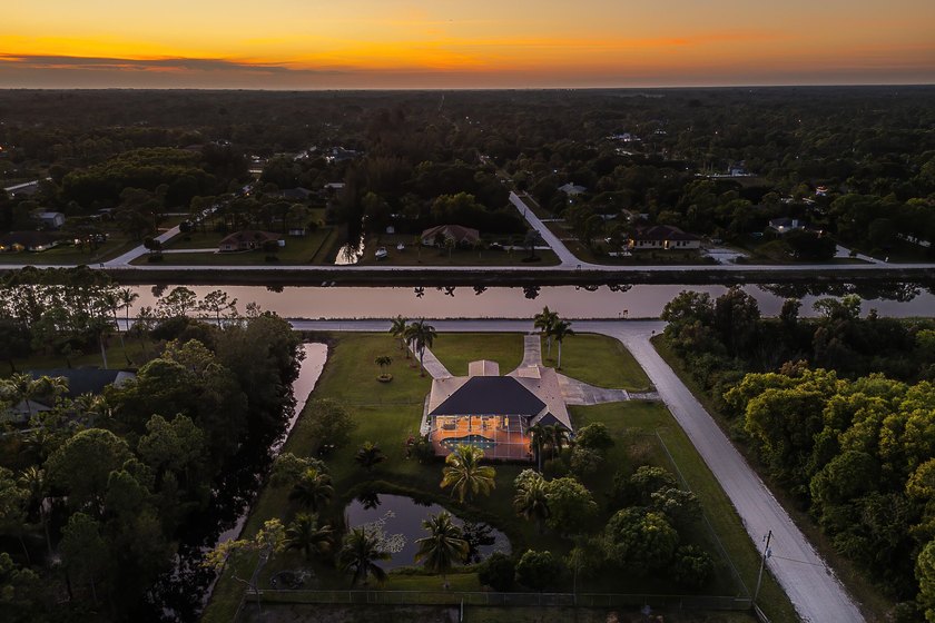 Nestled on 2.5 private acres, this beautifully updated estate - photo 38