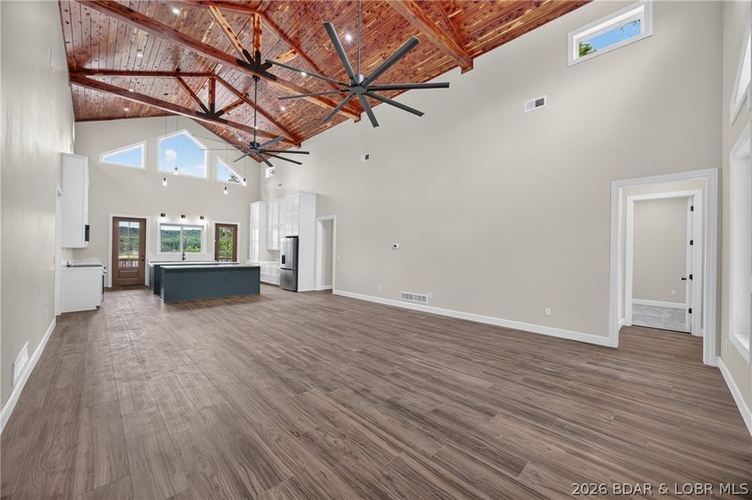 NEW CONSTRUCTION at the 63 MM in Emerald Hills gated community - photo 6