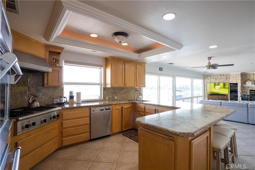Open Water Home on North Lake - Silver Lakes Spacious 4-bedroom - photo 3