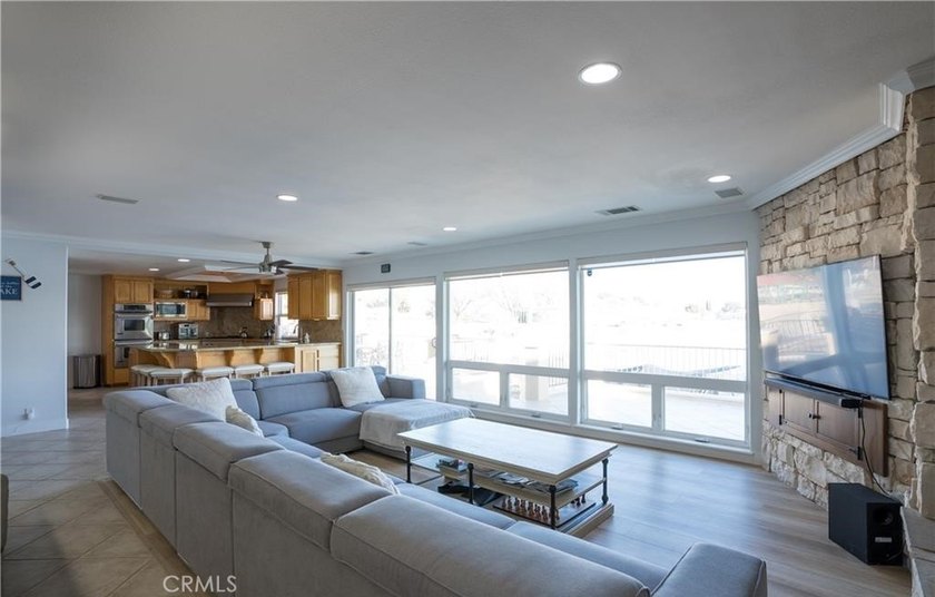 Open Water Home on North Lake - Silver Lakes Spacious 4-bedroom - photo 7
