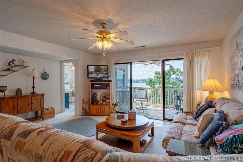 Wake up to breathtaking lake views, spend your afternoons - photo 4