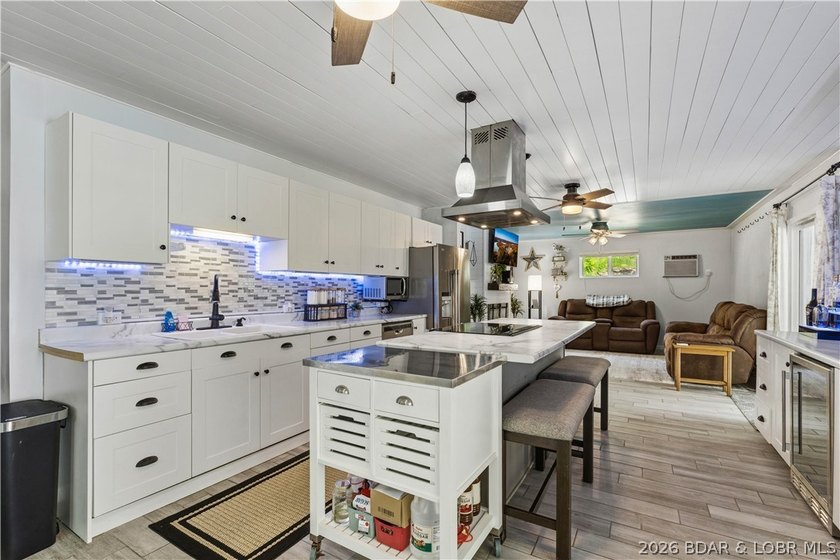 Perfectly located in the heart of Osage Beach, this beautifully - photo 10