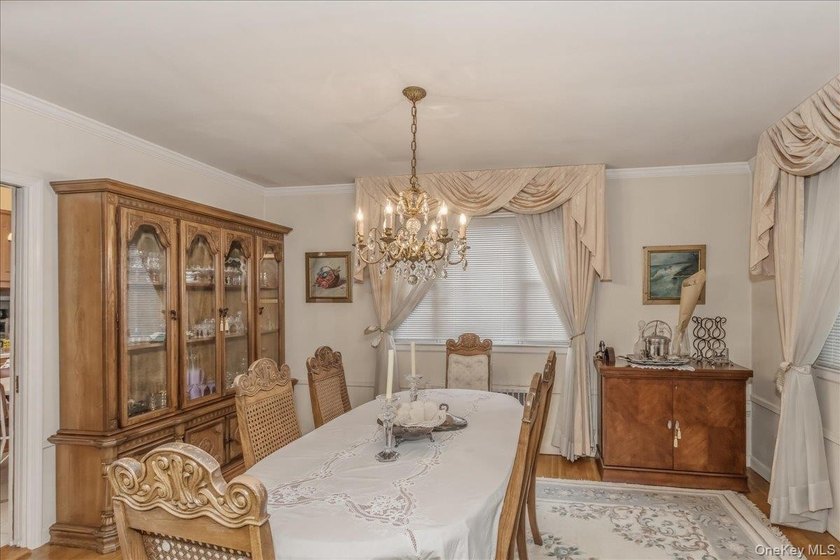 This charming brick detached ranch in Jamaica, Queens offers - photo 6