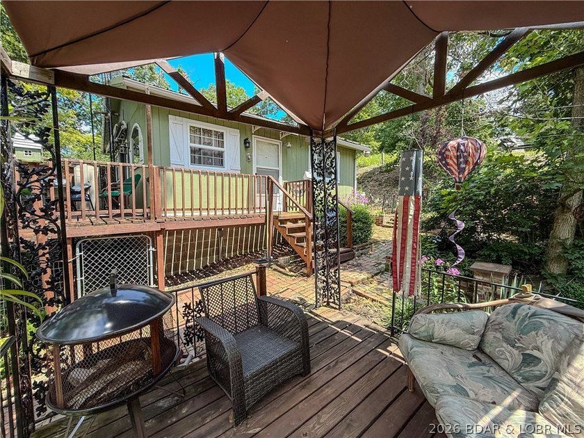 If you're looking for a peaceful cove setting, this furnished 2 - photo 4