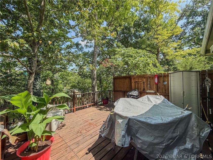 If you're looking for a peaceful cove setting, this furnished 2 - photo 6