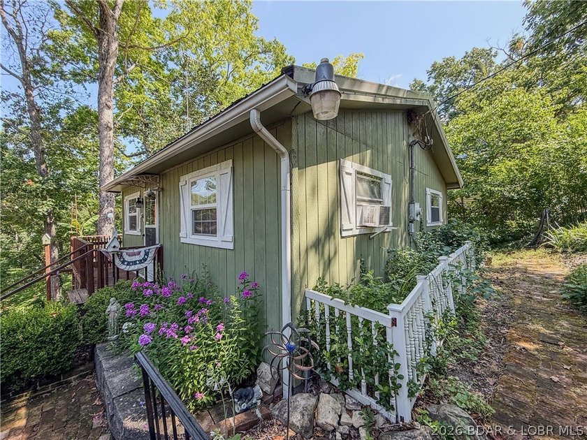 If you're looking for a peaceful cove setting, this furnished 2 - photo 9