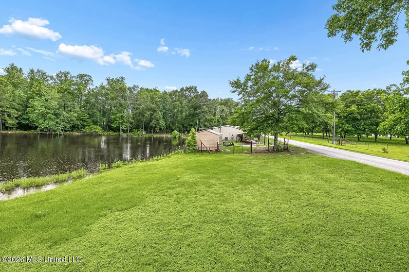 Discover your peaceful country retreat, conveniently located - photo 33
