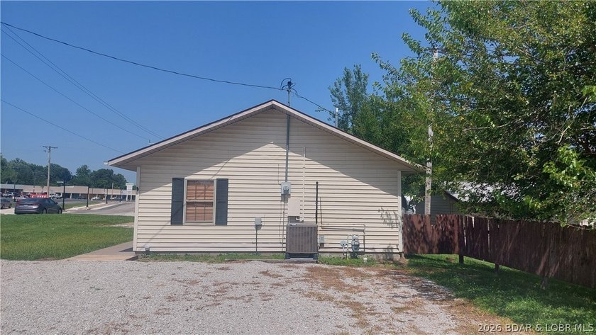 Now available, this commercially zoned building at 939 East Main - photo 6