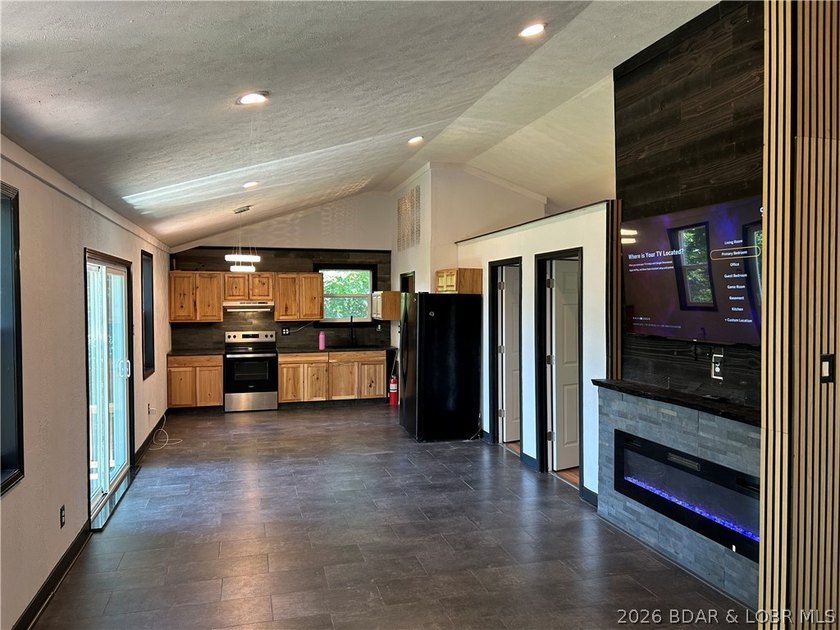 Wow what a great home! The new one level home has a great - photo 2