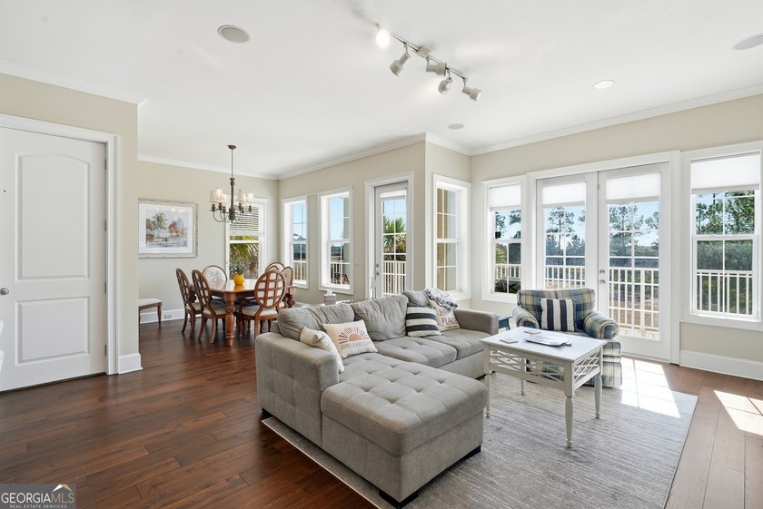 Welcome to 114 Riverfront Circle-an exceptional, fully furnished - photo 10