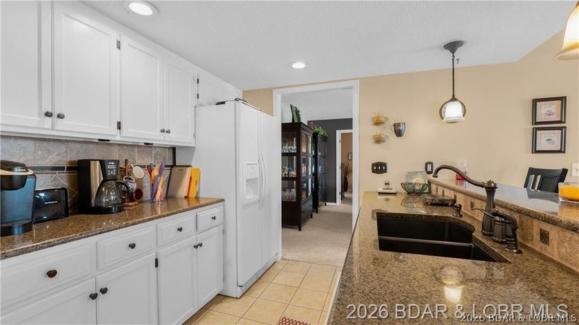 This condo is a wonderful ground-floor, end-unit at Sunrise - photo 7