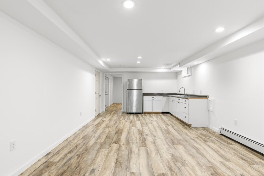 Enjoy the ease of single-level living in this well maintained - photo 32