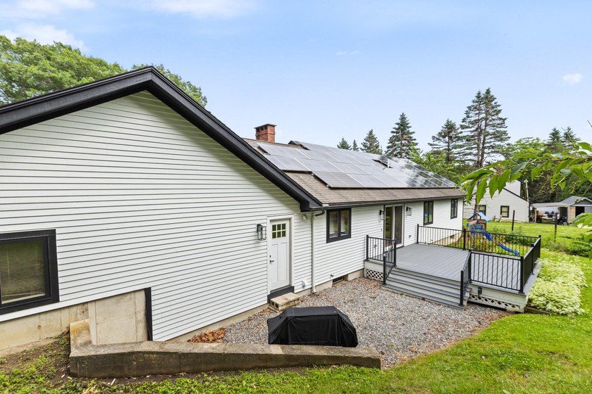 Enjoy the ease of single-level living in this well maintained - photo 44