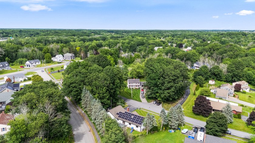 Enjoy the ease of single-level living in this well maintained - photo 50