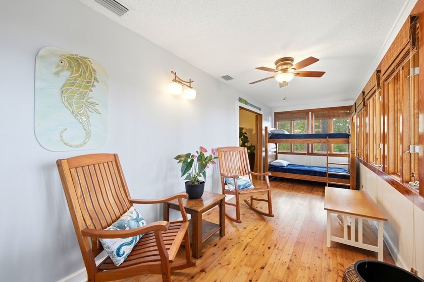 Introducing Bayshore Retreat - a rare 1.4-acre bayfront - photo 18