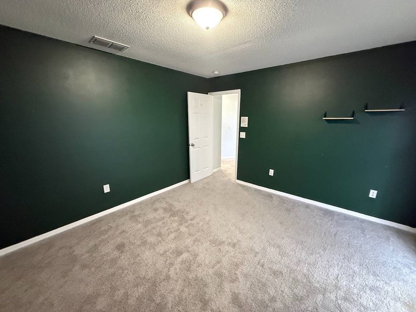 3 Bedroom, 2.5 bath, 2 story home with a 3 car garage in - photo 20