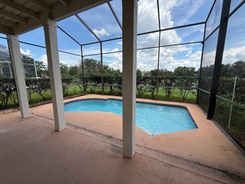 3 Bedroom, 2.5 bath, 2 story home with a 3 car garage in - photo 24