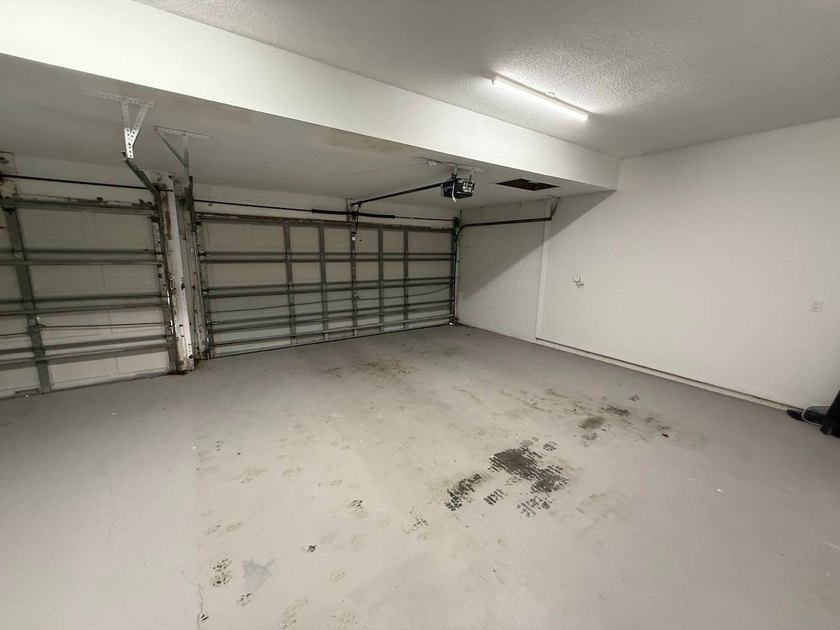 3 Bedroom, 2.5 bath, 2 story home with a 3 car garage in - photo 34