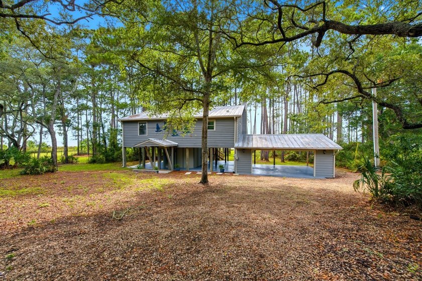 Introducing Bayshore Retreat - a rare 1.4-acre bayfront - photo 46