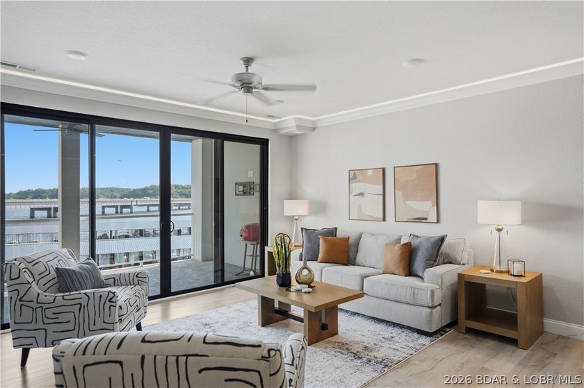 Welcome to effortless lake living in one of the Lake of the - photo 7