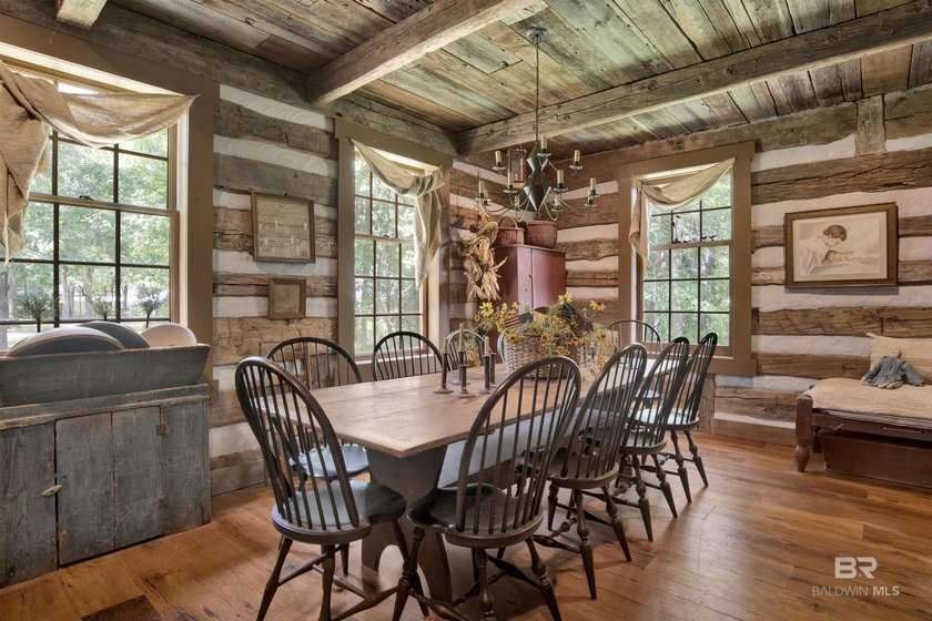 Located in the Montrose area of Fairhope. This one-of-a-kind - photo 48