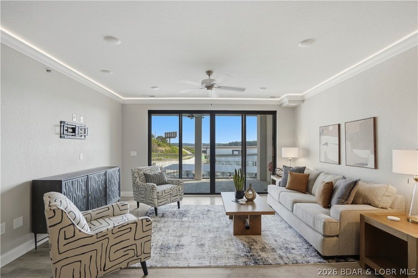 Welcome to effortless lake living in one of the Lake of the - photo 9